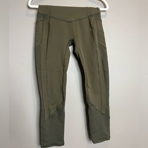 Army green lululemon wunder under with pockets size 6